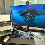 Works with laptops and Macbook Pros