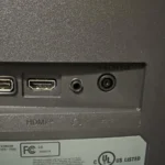 Nice anti-glare screen with headphone jack